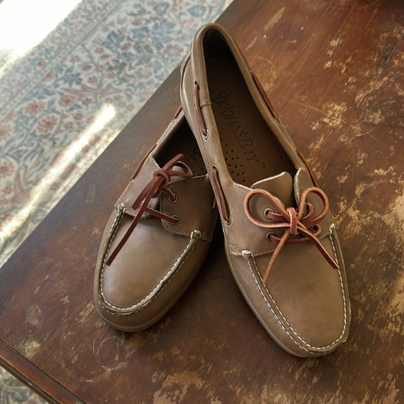 New With Out Box Never Worn Brown St. John’s Bay Boat Shoes. Size 9 1/2. - Picture 2 of 7